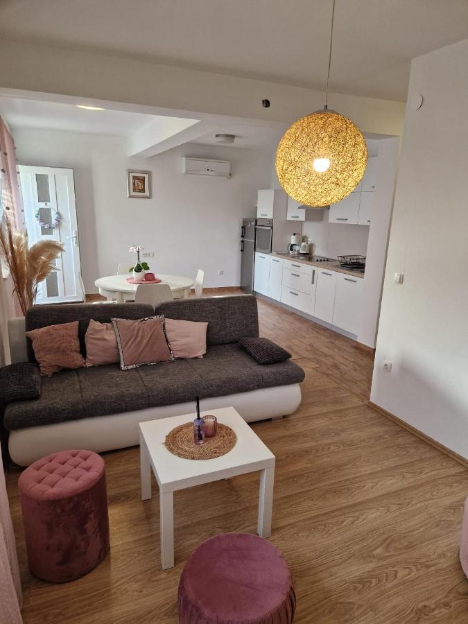 Apartment Dome Biograd Na Moru Exterior foto